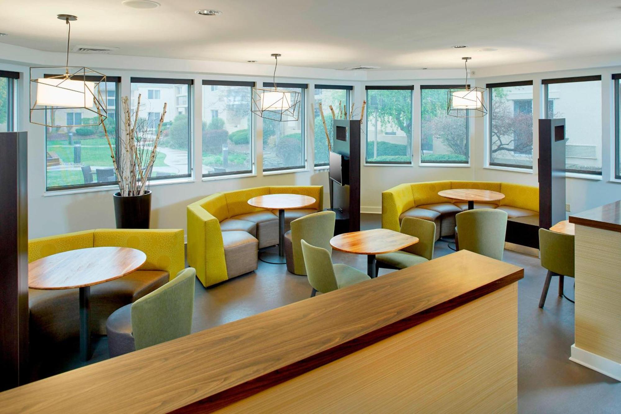 Courtyard By Marriott Lansing Hotel Kültér fotó