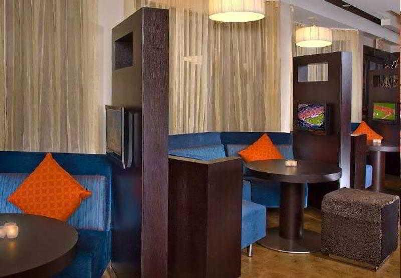 Courtyard By Marriott Lansing Hotel Étterem fotó