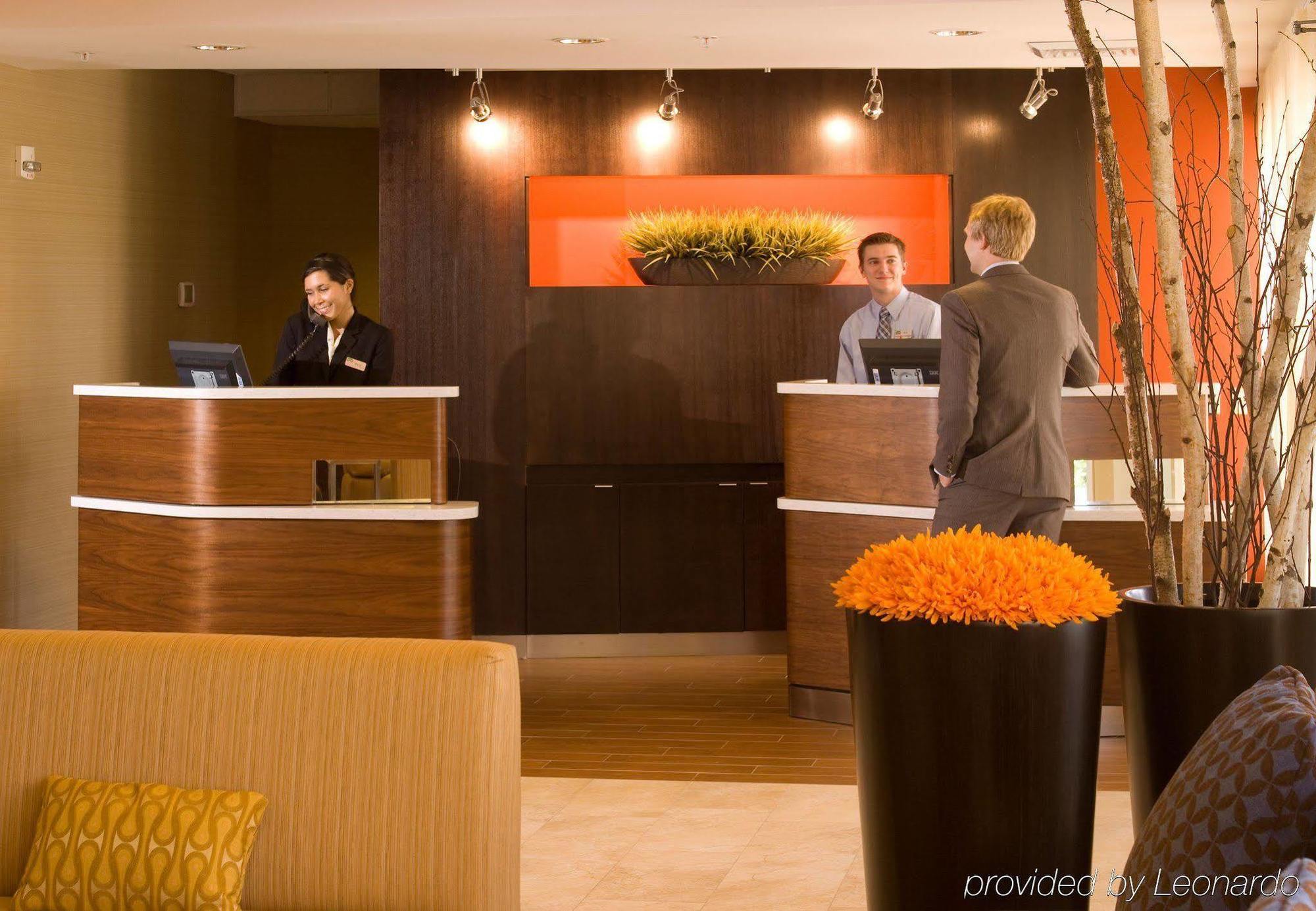Courtyard By Marriott Lansing Hotel Beltér fotó