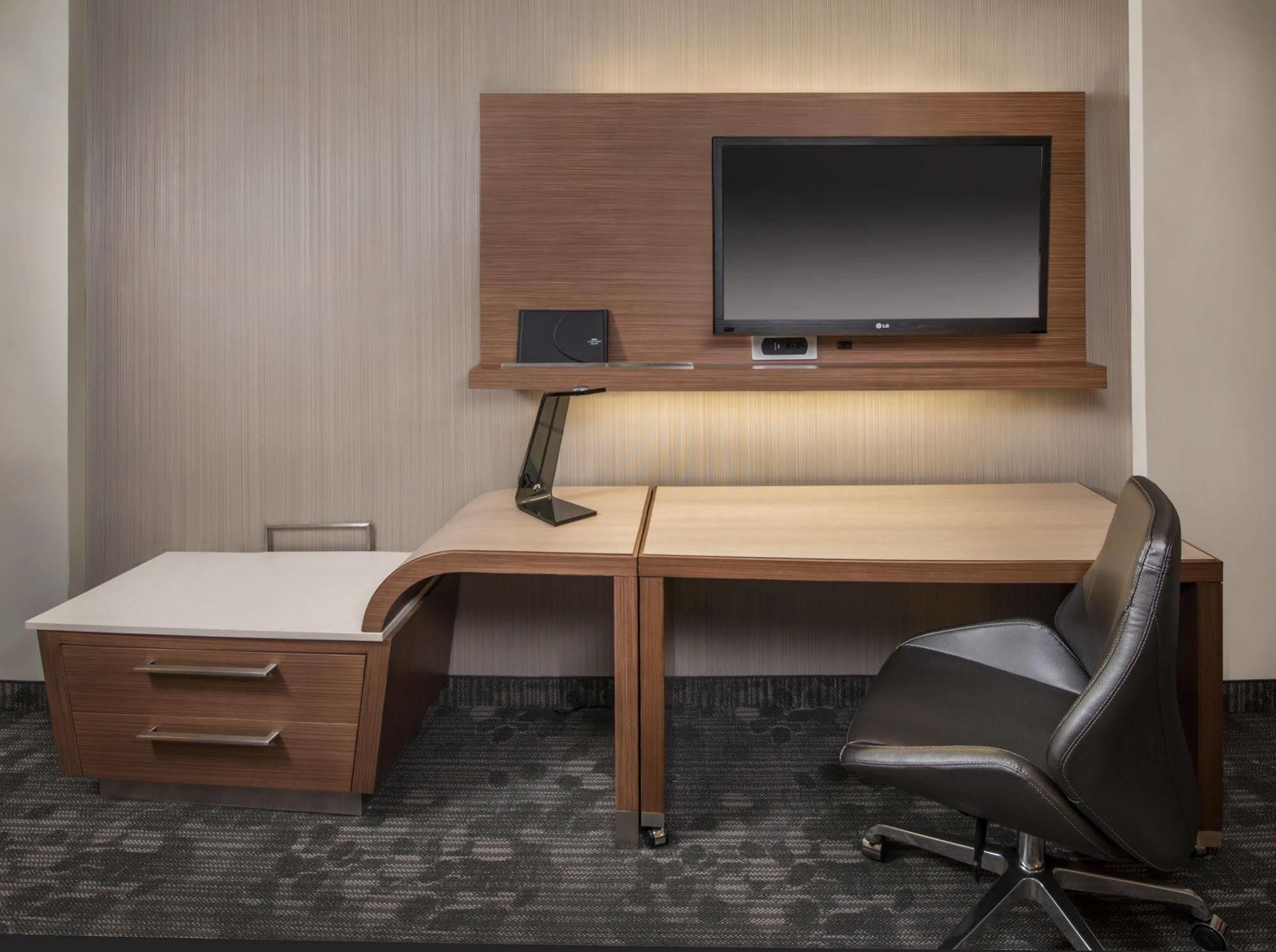 Courtyard By Marriott Lansing Hotel Kültér fotó
